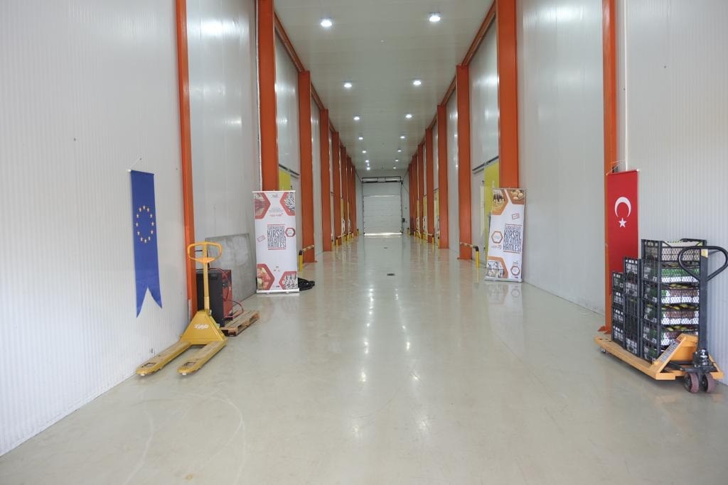 Modern Yaş Sebze Ve Meyve / Burdur